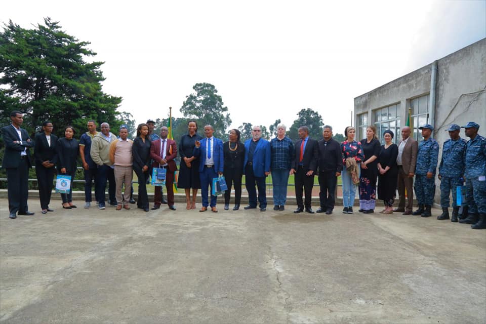 የአዲስ አበባ ባህል ኪነ-ጥበብና ቱሪዝሞ ቢሮ ከፌድራል ፖሊስ ኮሌጅ ጋር በመተባበር የጥቁር ሕዝቦች የነፃነት ታጋይ የሆኑት ኒልሰን ማንዴላ በኢትዮጵያ የሰለጠኑበት የኮልፌ ፖሊስ ማስልጠኛ ተቋምን ከደቡብ አፍሪካ ከኒልሰን ማንዴላ ዩኒቨርስቲ የመጡ የዩንቨርስቲው ፕሬዝዳንትን ጨምሮ ወደ ከተማችን ለመጡ ሉሁካን ቡድን ማሰልጠኛውን የማስጎብኘት ስራ ተሰርቷል፡፡